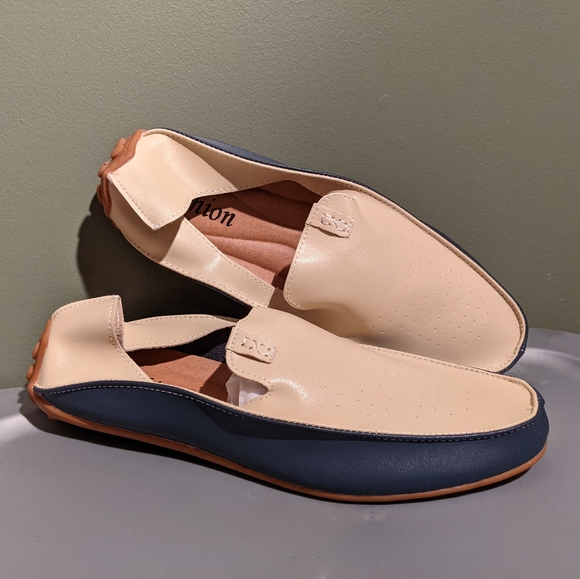 NWOT Men's driving shoes super soft vinyl uppers - Picture 3 of 5